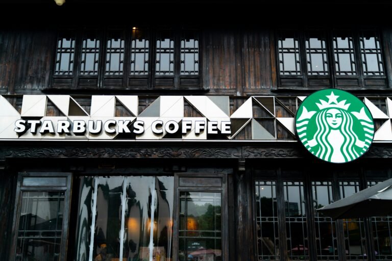 Starbucks restructuring 2025